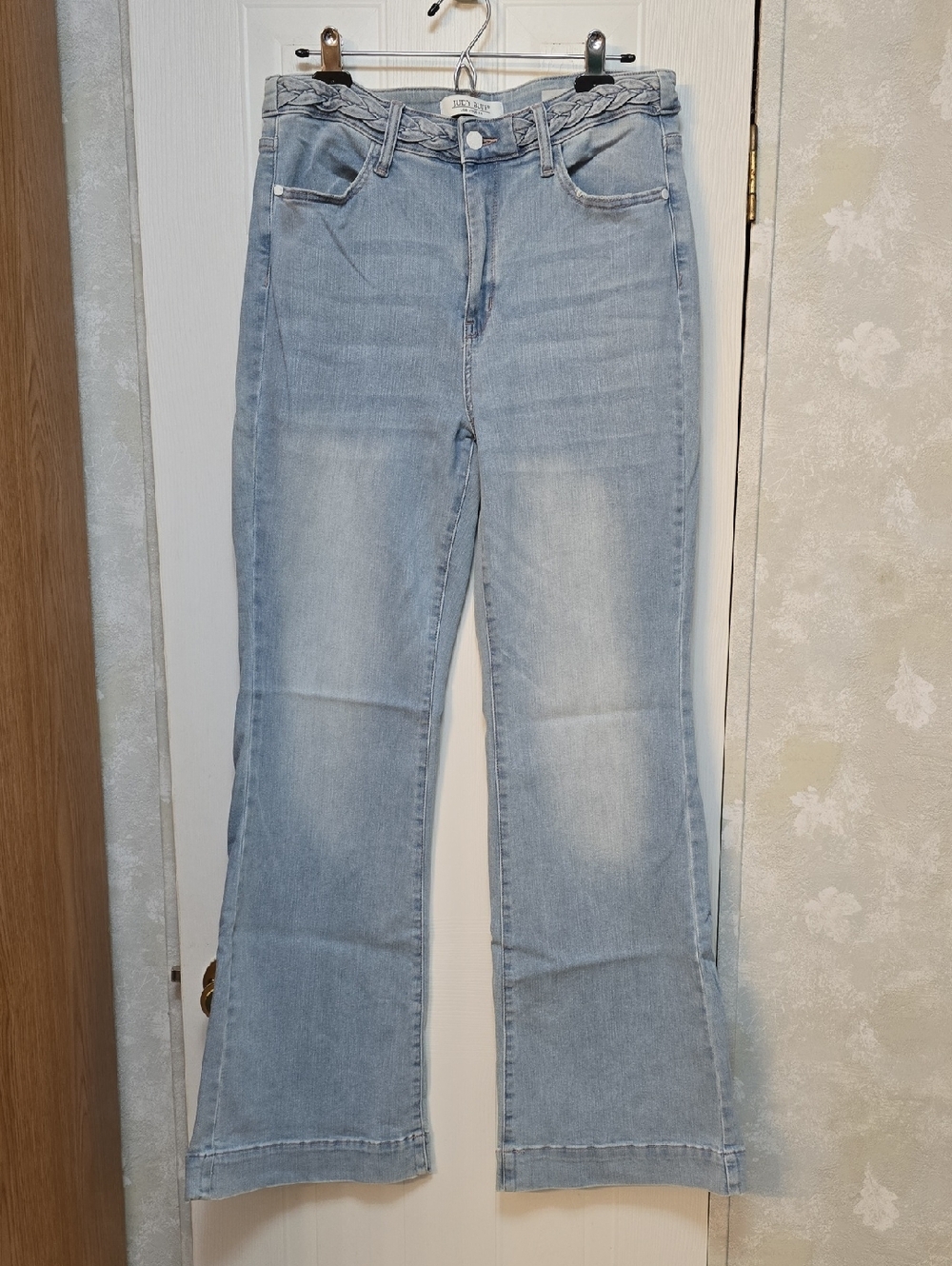Judy Blue Light Wash Wide Leg Women’s Jeans w/Braided Waist - Size 11/30